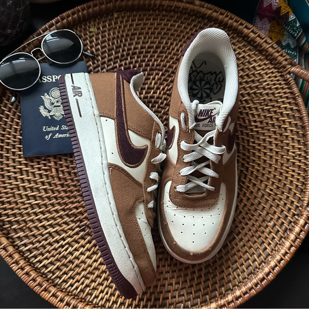 Nike Air Force 1 Low '07 LV8 “Notebook Doodle” Pack Light British Tan Size 5Y